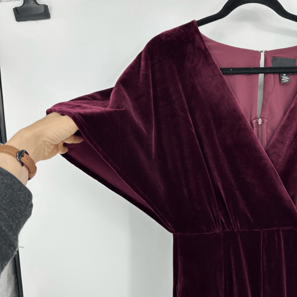 Greylin Womens Velvet Jumpsuit Size M Burgundy Red V-Neck Evening Cocktail Party - Picture 10 of 13